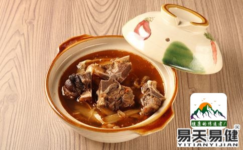 想要气色好 补气补血可以常煲这些汤喝