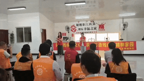 163405ub03x04zvdtz0x9x.gif